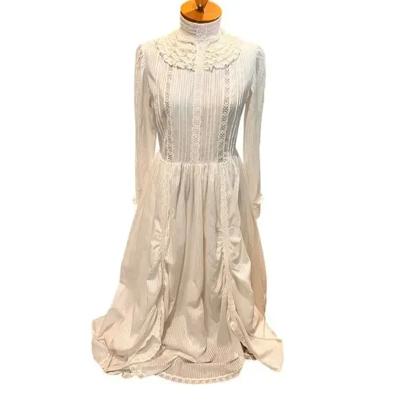 Vintage 1970s Laura Ashley White Womens Dress Edwardian Prairie Ruffled Size 14 - Picture 2 of 14